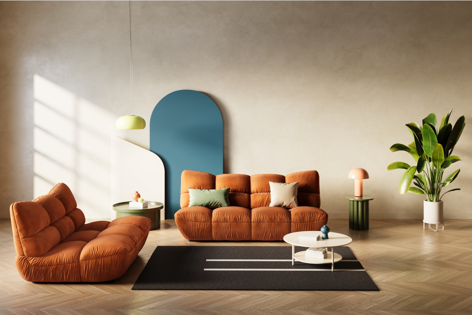 Modernes Wohnzimmer mit orangefarbenen Sofas, farbenfrohem Dekor, Topfpflanze und geometrischen Akzenten.