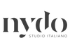 Nydo in fetter stilisierter Schrift über STUDIO ITALIANO in dünnen Großbuchstaben auf hellem Hintergrund.