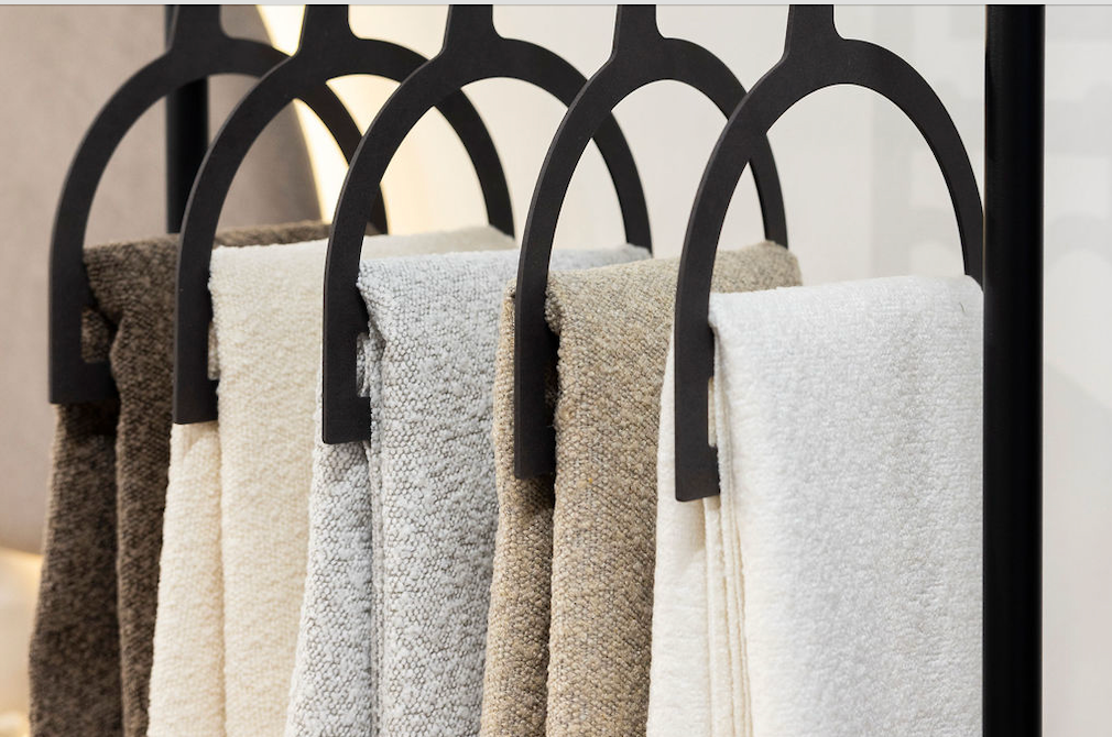 Welchen Stoff solltest Du für Dein Sofa wählen?