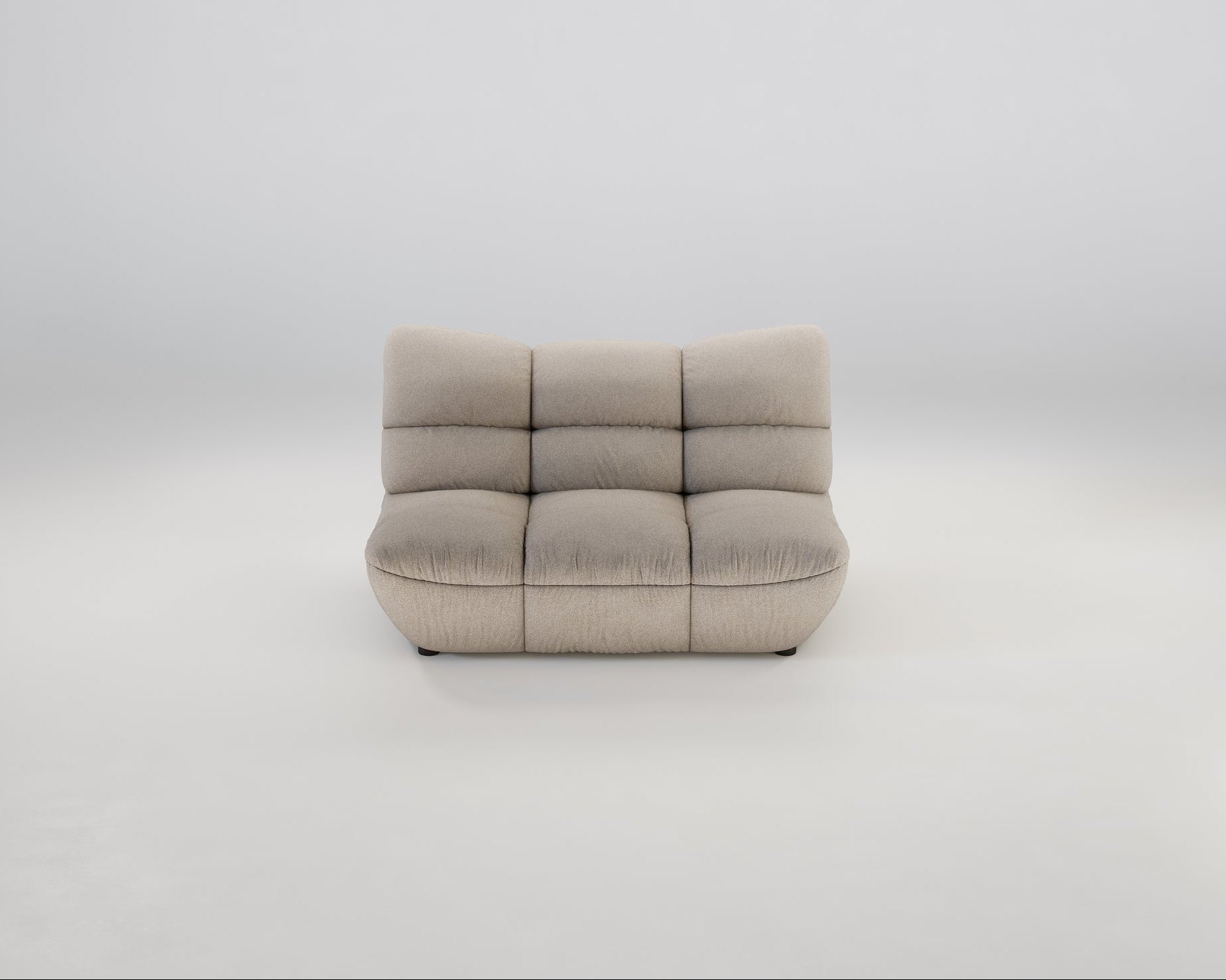 Das Pomodoro 2-Sitzer Sofa von Pomodoro ist modern, hellbeige mit tiefer Sitzfläche und getufteten Polstern.