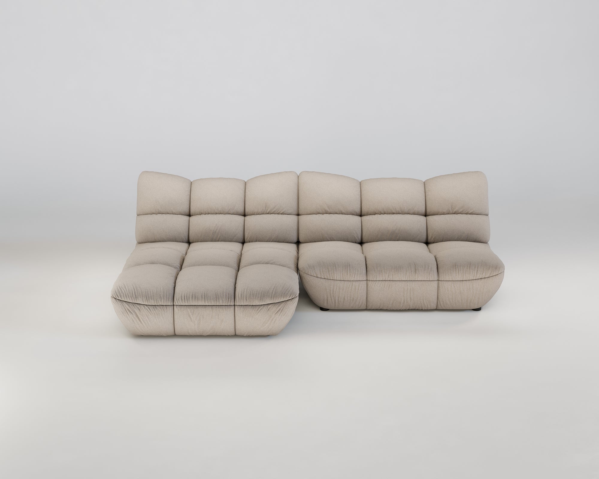 Das Pomodoro XL Ecksofa (Links) von Pomodoro zeichnet sich durch sein modernes, hellbeiges Design und seine weichen Kissen aus.